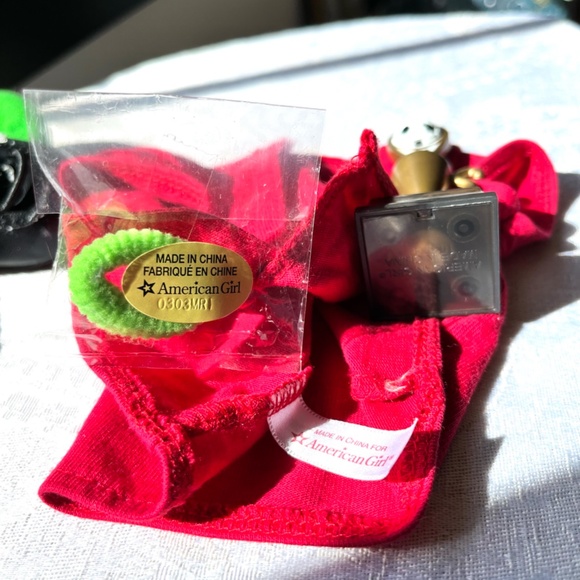 American Girl 18" Doll Soccer Top And Accessories (5 pieces) - Picture 6 of 6